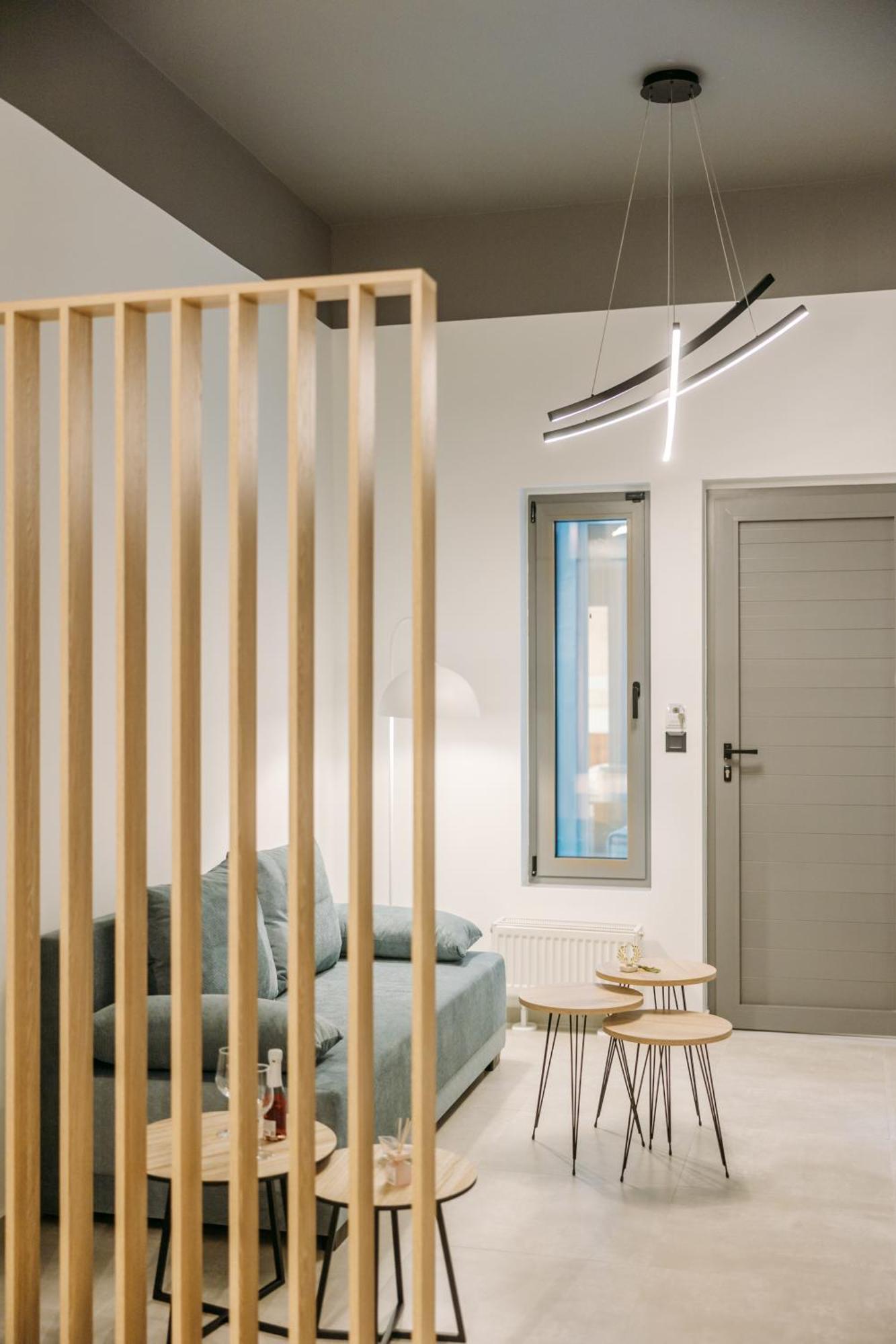 Volos Suites Center Экстерьер фото