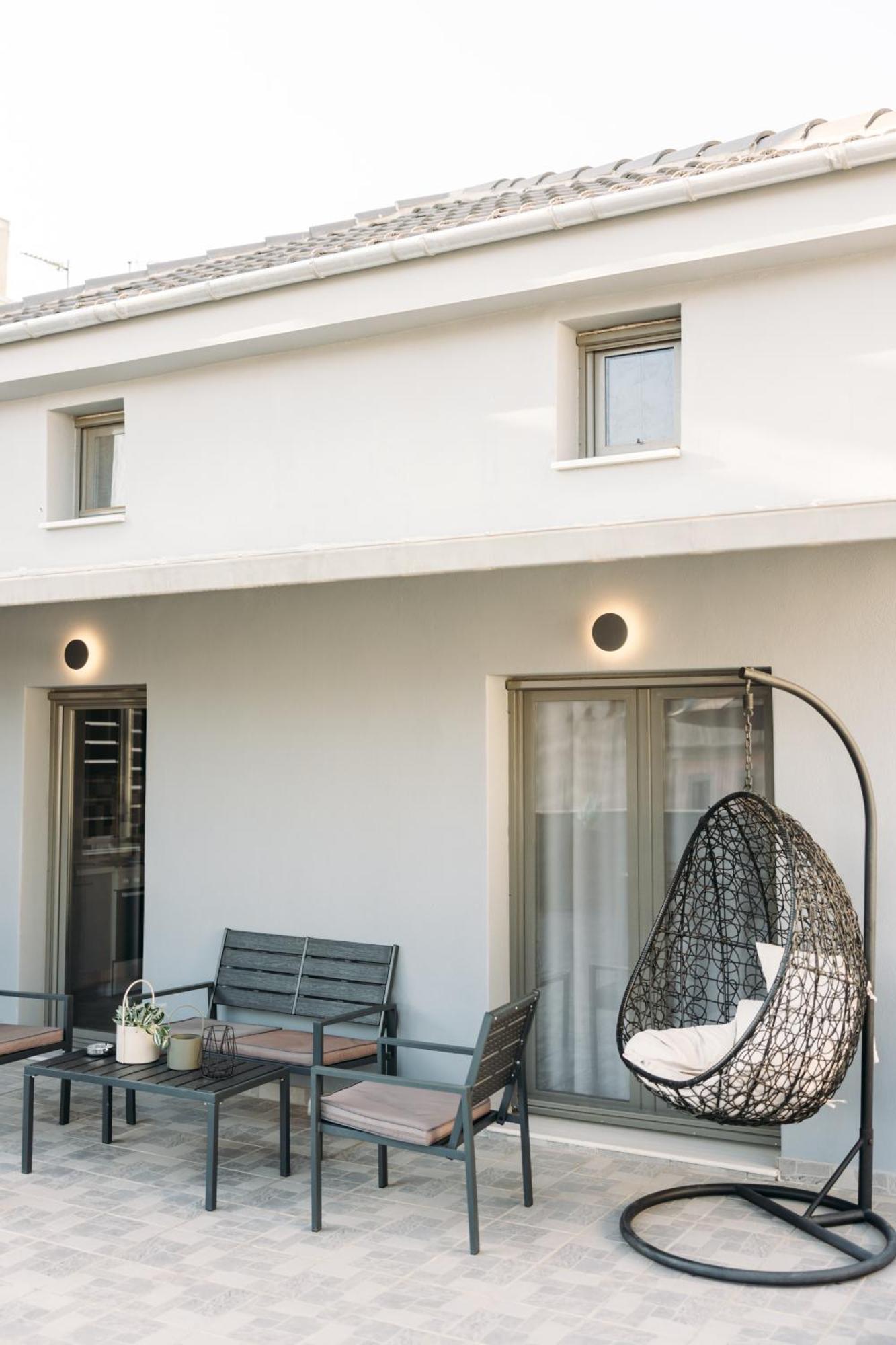 Volos Suites Center Экстерьер фото