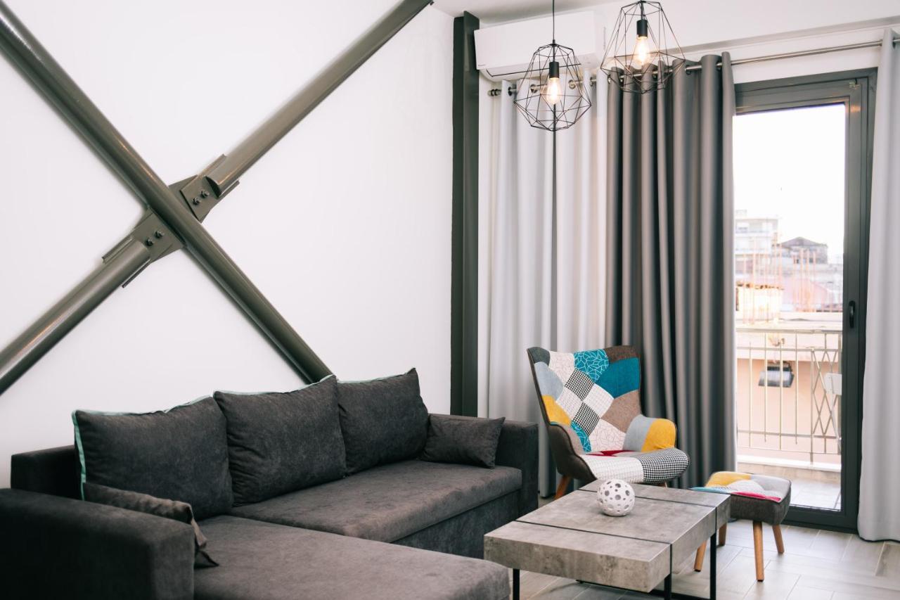 Volos Suites Center Экстерьер фото