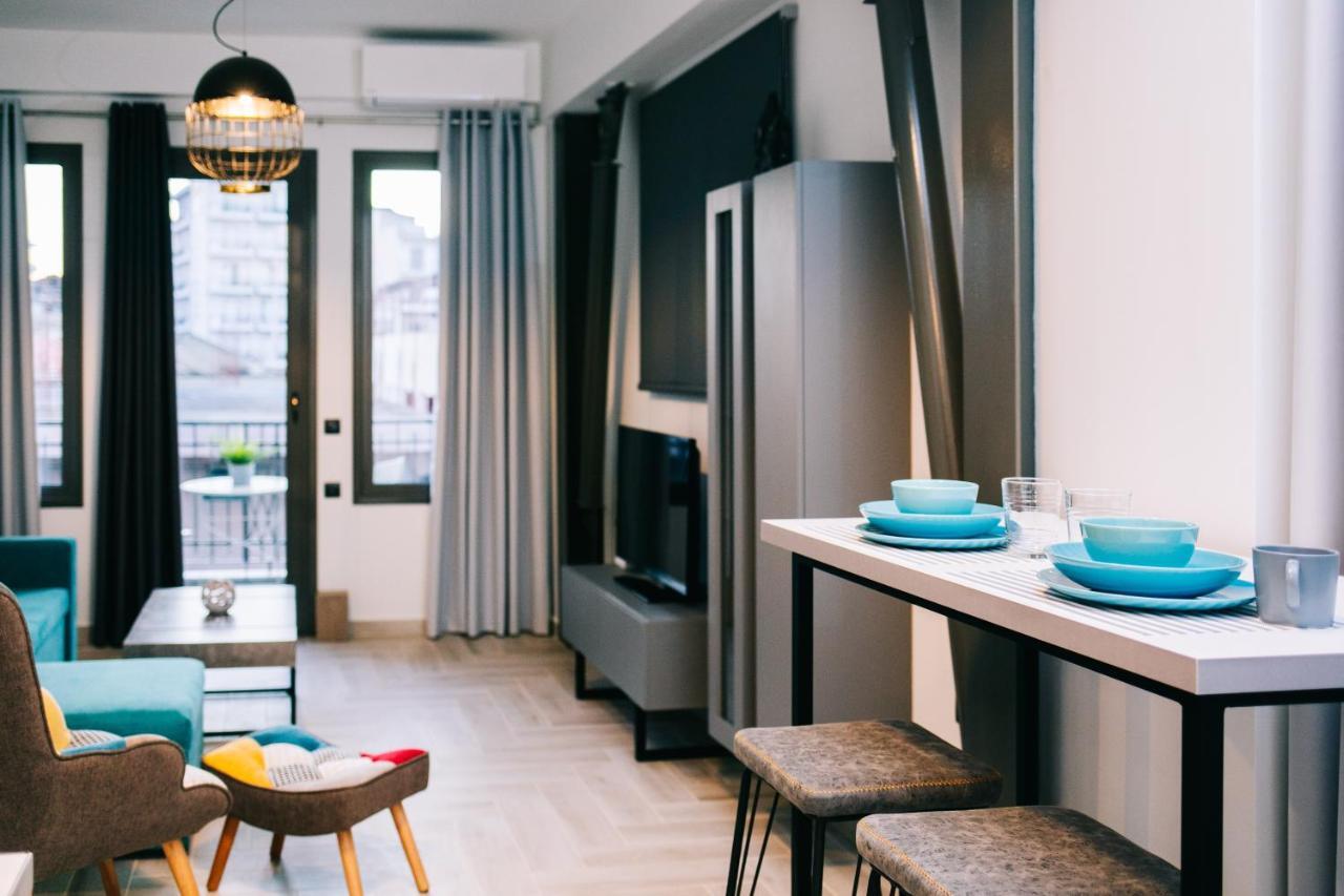 Volos Suites Center Экстерьер фото