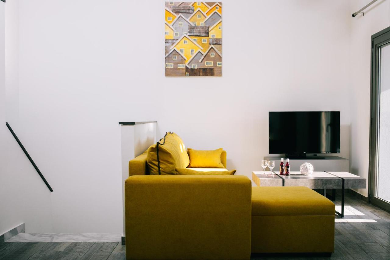 Volos Suites Center Экстерьер фото