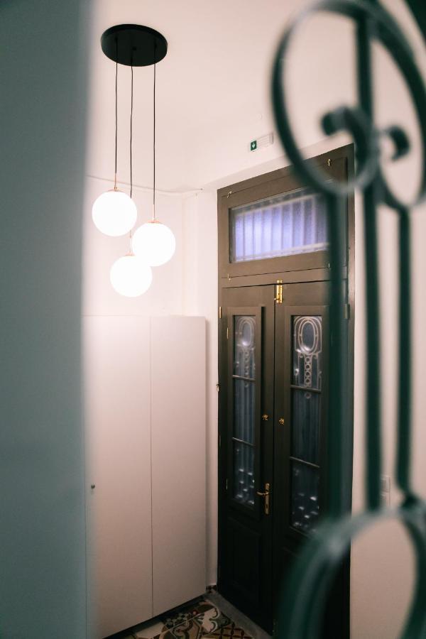 Volos Suites Center Экстерьер фото